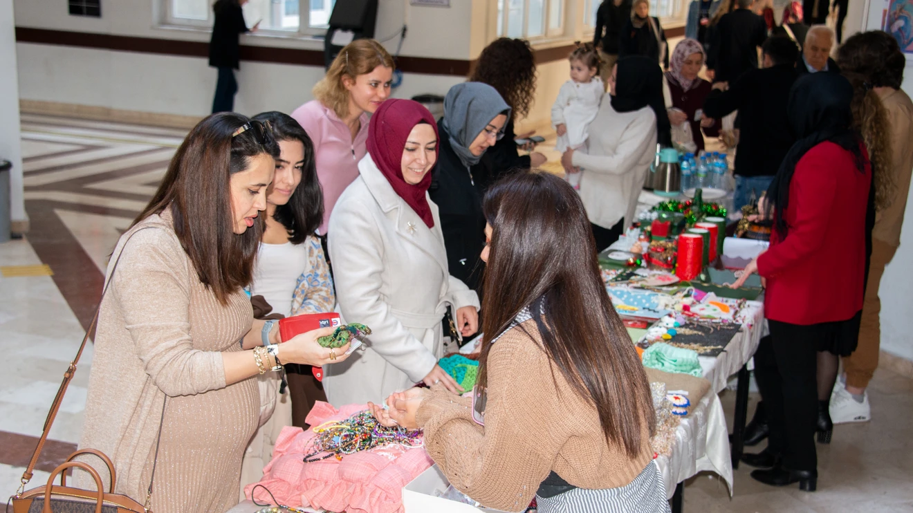 Selçuk Üniversitesi Tıp Fakültesinde sergi açıldı